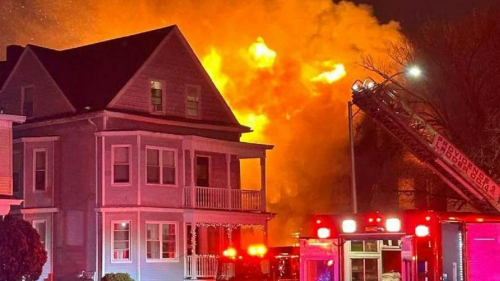 Пожары в Калифорнии добрались до Малибу. Знаменитости покидают свои дома (видео)