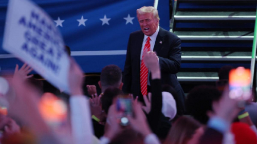 Песков опроверг информацию о визите Трампа в Москву на 9 мая