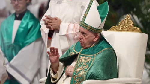Папа Римский может отречься от престола по состоянию здоровья, заявил кардинал